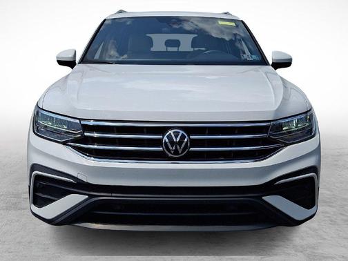 Pure White 2024 Volkswagen Tiguan 2.0T SE 4MOTION