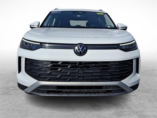 2025 Volkswagen Tiguan 2.0T SE 4MOTION