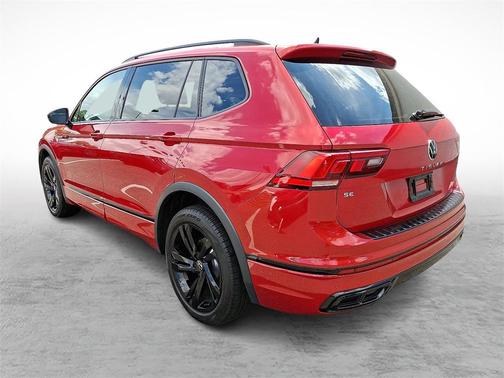 2024 Volkswagen Tiguan 2.0T SE R-Line Black 4MOTION