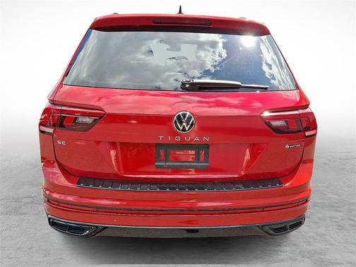 2024 Volkswagen Tiguan 2.0T SE R-Line Black 4MOTION