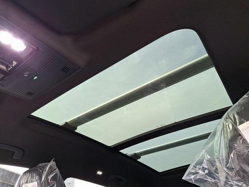 2026 Volkswagen Atlas Cross Sport 2.0T SE w/Technology 4MOTION