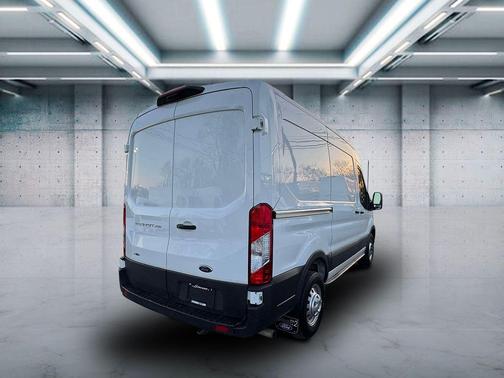 2022 Ford Transit-250 Base