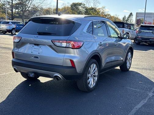 2022 Ford Escape Titanium