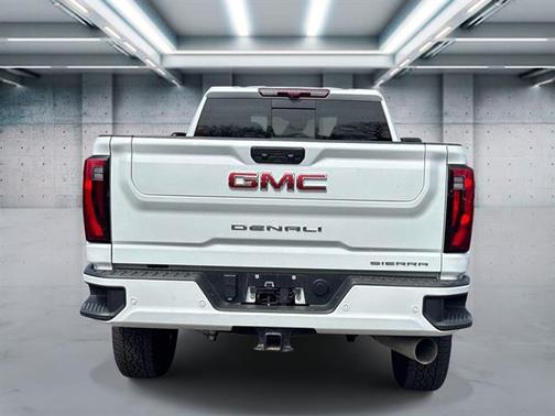 Summit White 2024 GMC Sierra 2500 Denali