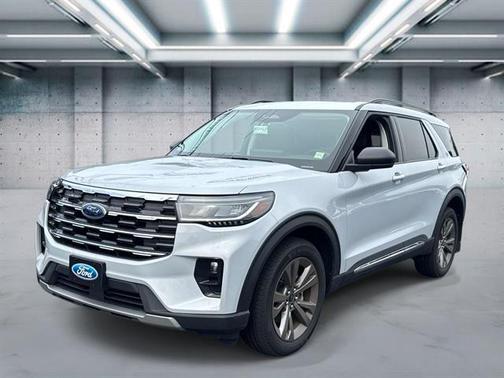 Space Gray 2025 Ford Explorer Active