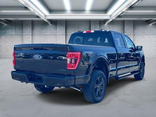 Agate Black 2022 Ford F-150 XLT