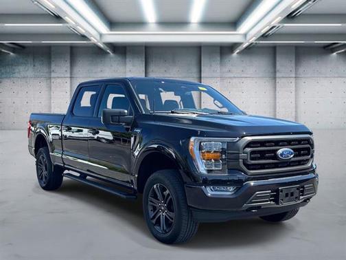 Agate Black 2022 Ford F-150 XLT