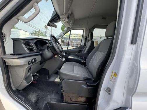 2022 Ford Transit-350 XLT