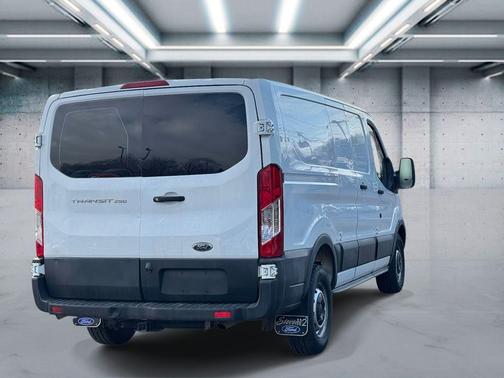 2018 Ford Transit-250 Base