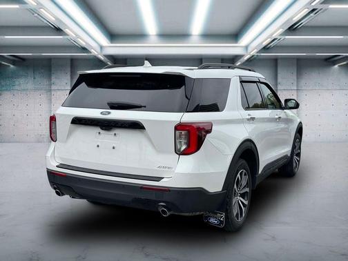 2022 Ford Explorer ST-Line