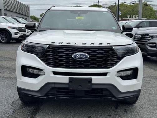 2022 Ford Explorer ST-Line