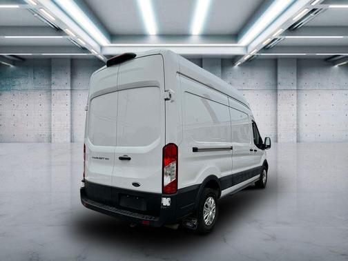 2022 Ford Transit-250 Base