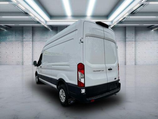 2022 Ford Transit-250 Base