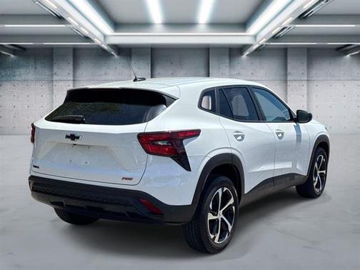 Summit White 2024 Chevrolet Trax 1RS
