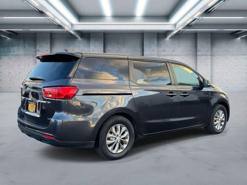 2019 Kia Sedona LX