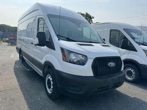 2022 Ford Transit-250 Base
