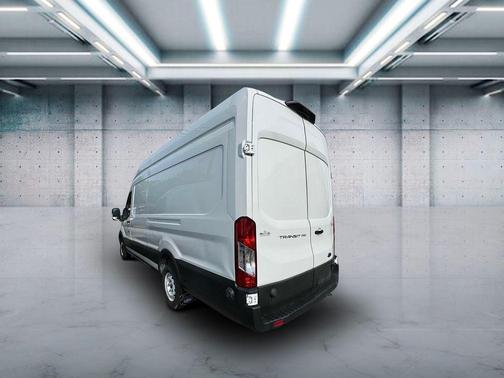 2022 Ford Transit-250 Base