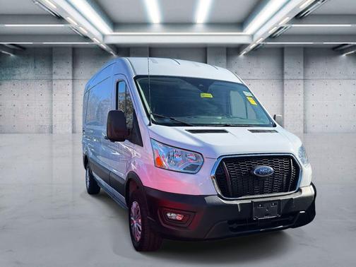 2022 Ford Transit-250 Base