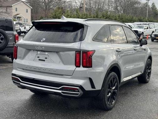 2022 Kia Sorento SX