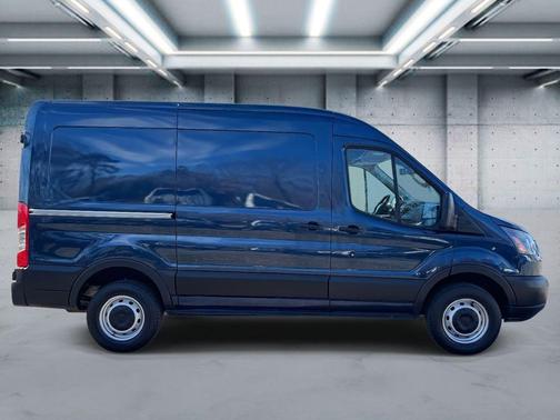 2019 Ford Transit-250 130 WB Medium Roof Cargo