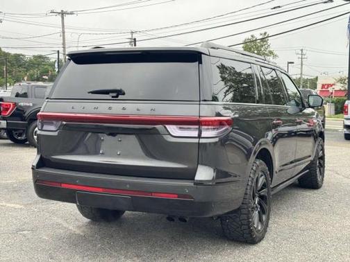 2023 Lincoln Navigator L Reserve