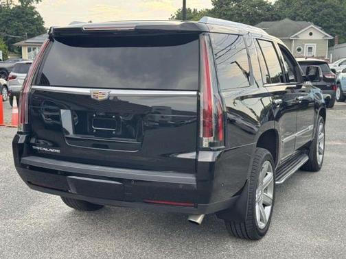 2020 Cadillac Escalade Luxury