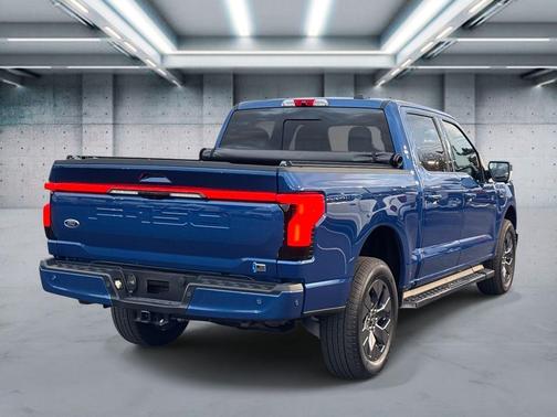 2022 Ford F-150 Lightning LARIAT