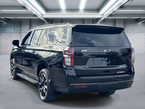 2021 Chevrolet Suburban RST