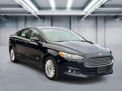 2016 Ford Fusion Energi SE Luxury