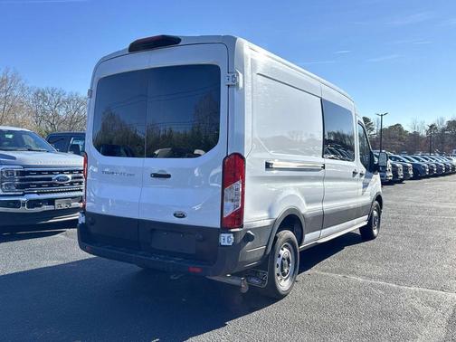 2024 Ford Transit-250 148 WB Medium Roof Cargo