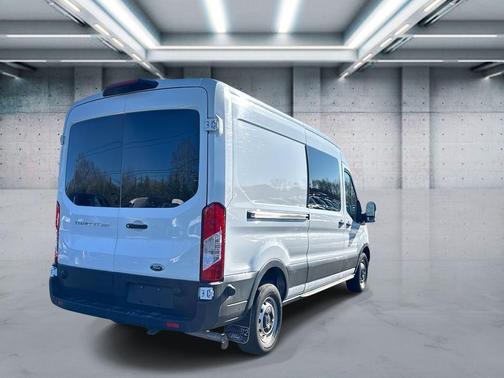 2024 Ford Transit-250 148 WB Medium Roof Cargo