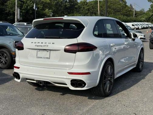 2016 Porsche Cayenne GTS