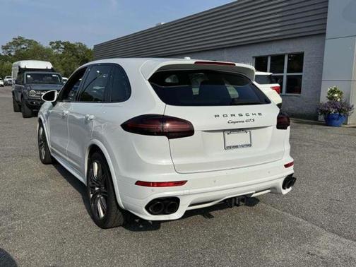 2016 Porsche Cayenne GTS