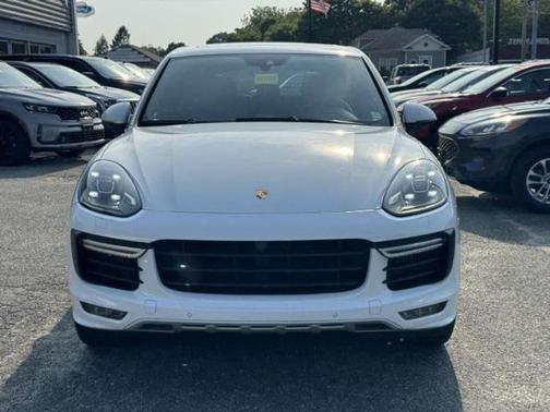 2016 Porsche Cayenne GTS