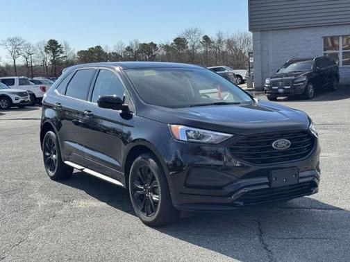 2022 Ford Edge SE