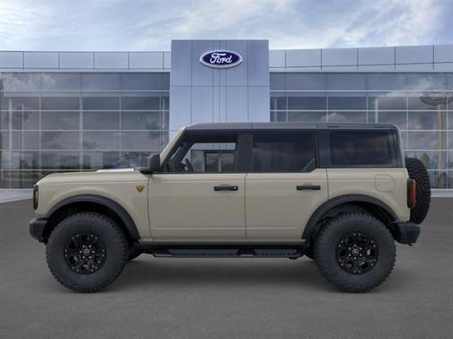 Desert Sand 2026 Ford Bronco Badlands