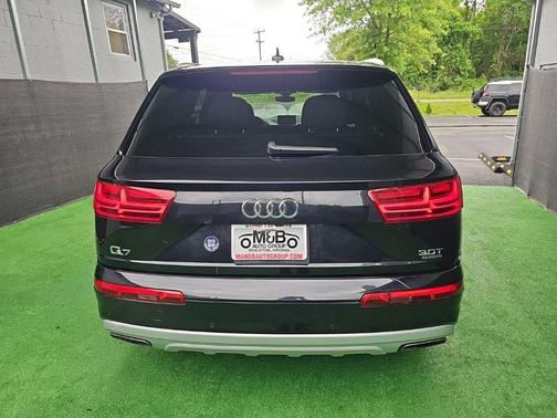 Night Black 2017 Audi Q7 3.0T Premium