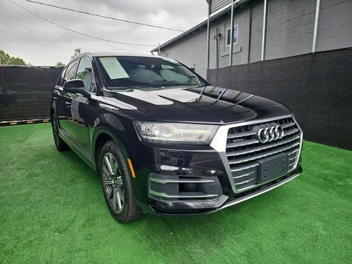 Night Black 2017 Audi Q7 3.0T Premium