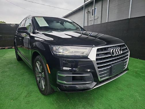 Night Black 2017 Audi Q7 3.0T Premium
