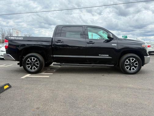 Midnight Black Metallic 2020 Toyota Tundra SR5
