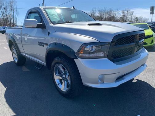 2017 RAM 1500 Night Regular Cab 4x4 6'4' Box