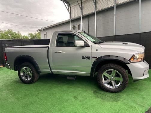 Bright Silver Metallic Clearcoat 2017 RAM 1500 Night Regular Cab 4x4 6'4' Box