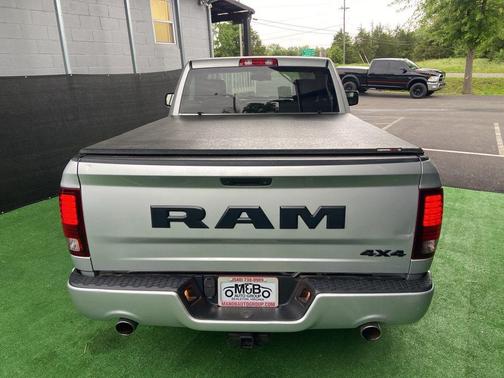 Bright Silver Metallic Clearcoat 2017 RAM 1500 Night Regular Cab 4x4 6'4' Box