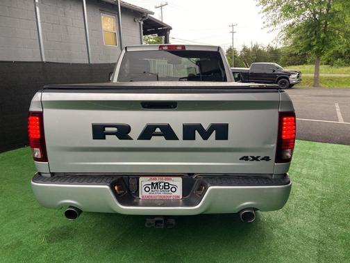 Bright Silver Metallic Clearcoat 2017 RAM 1500 Night Regular Cab 4x4 6'4' Box