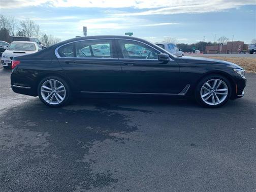 2018 BMW 750 i xDrive