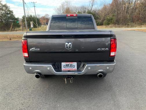 Granite Crystal Metallic Clearcoat 2016 RAM 1500 Big Horn