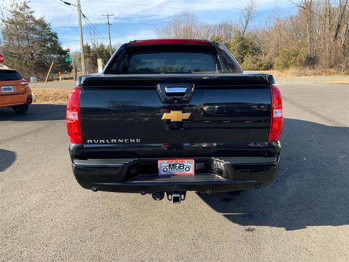 2013 Chevrolet Avalanche LS