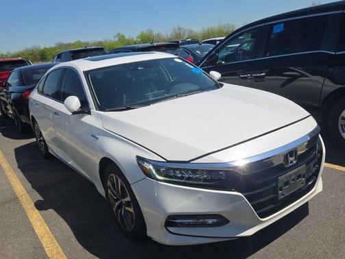 Platinum White Pearl 2019 Honda Accord Hybrid Touring