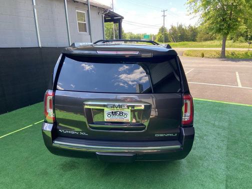 Iridium Metallic 2016 GMC Yukon XL Denali