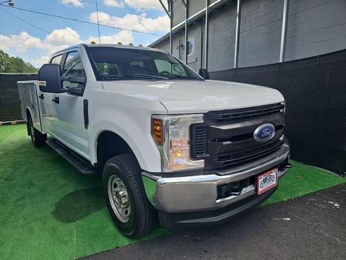 Oxford White 2019 Ford F-250 XL
